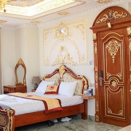 Tri Tam Hotel - Khach San Tri Tam Ben Luc Dış mekan fotoğraf