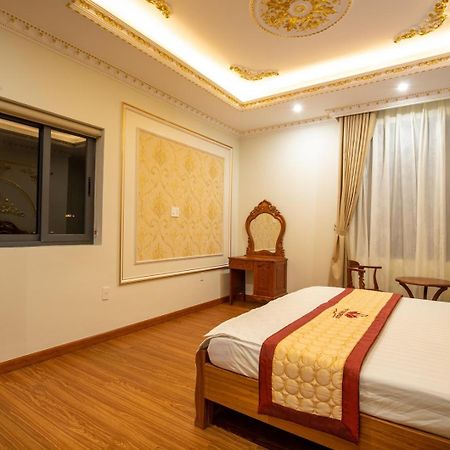 Tri Tam Hotel - Khach San Tri Tam Ben Luc Dış mekan fotoğraf