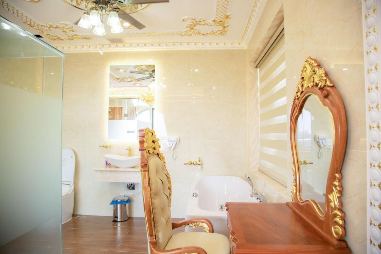 Tri Tam Hotel - Khach San Tri Tam Ben Luc Dış mekan fotoğraf
