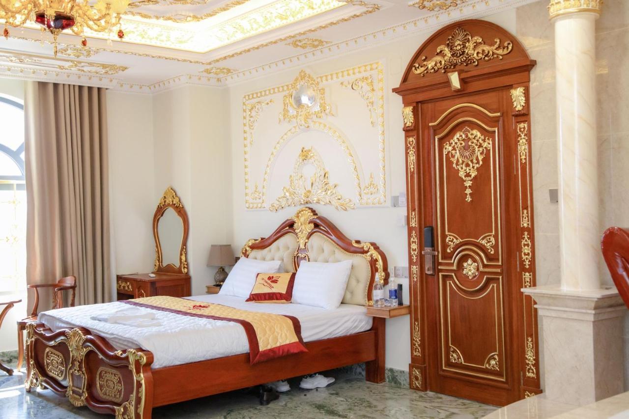 Tri Tam Hotel - Khach San Tri Tam Ben Luc Dış mekan fotoğraf