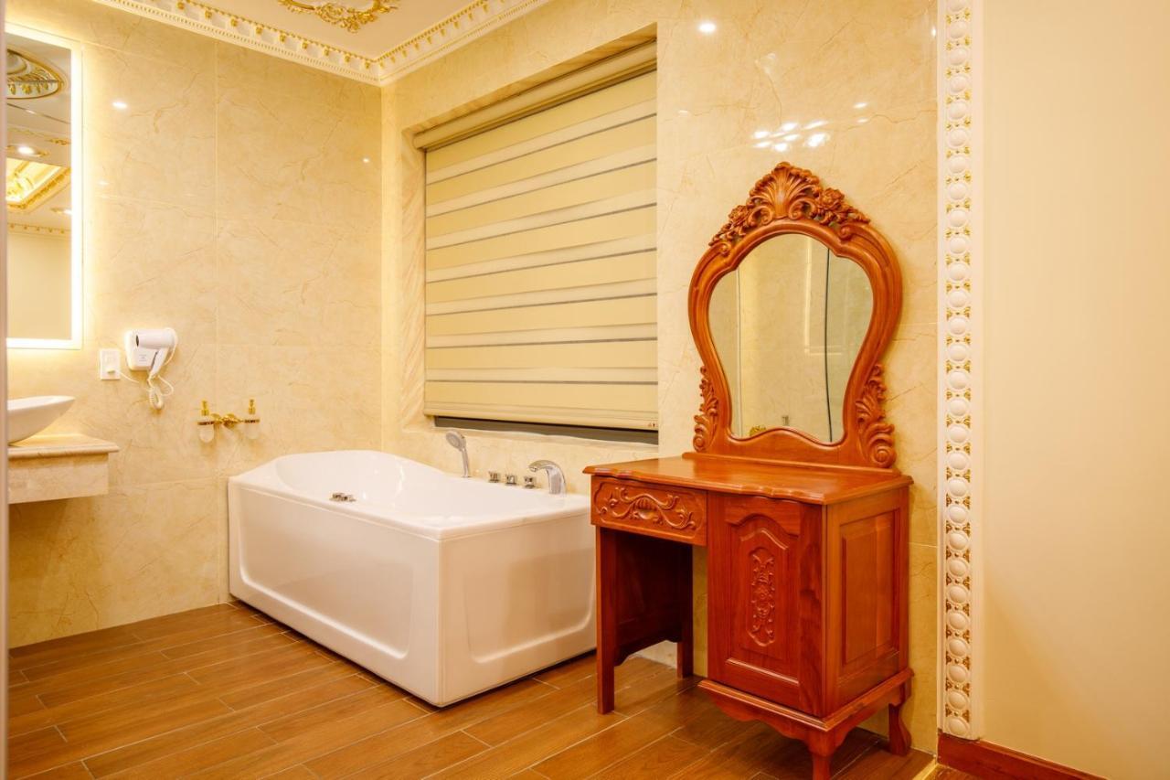 Tri Tam Hotel - Khach San Tri Tam Ben Luc Dış mekan fotoğraf