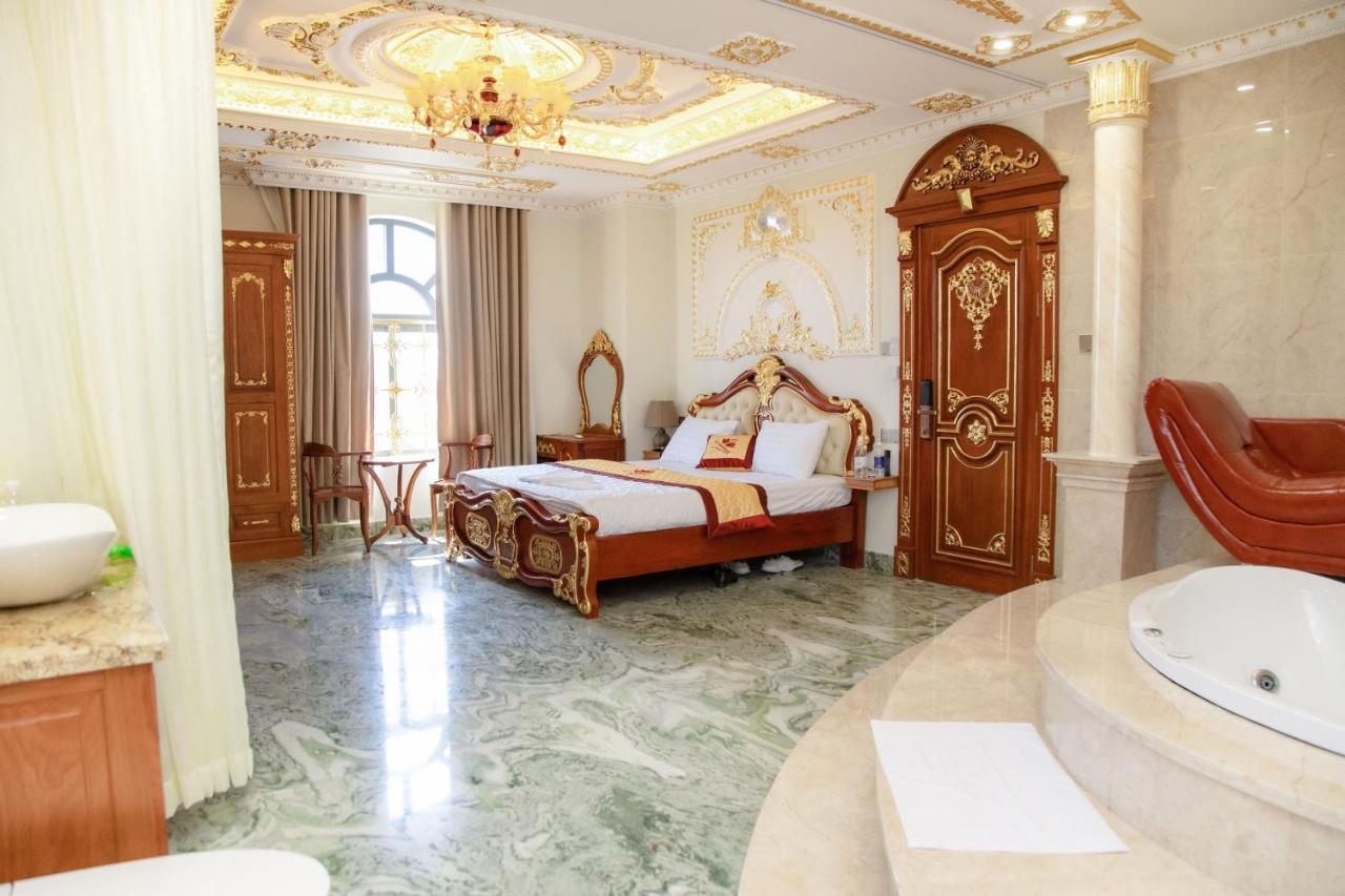 Tri Tam Hotel - Khach San Tri Tam Ben Luc Dış mekan fotoğraf
