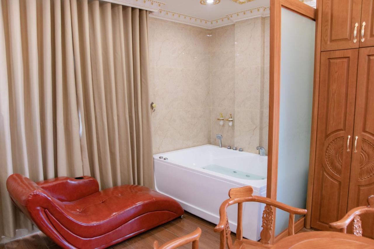 Tri Tam Hotel - Khach San Tri Tam Ben Luc Dış mekan fotoğraf